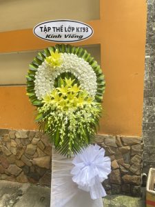 hoa tang lễ giá rẻ sang trọng